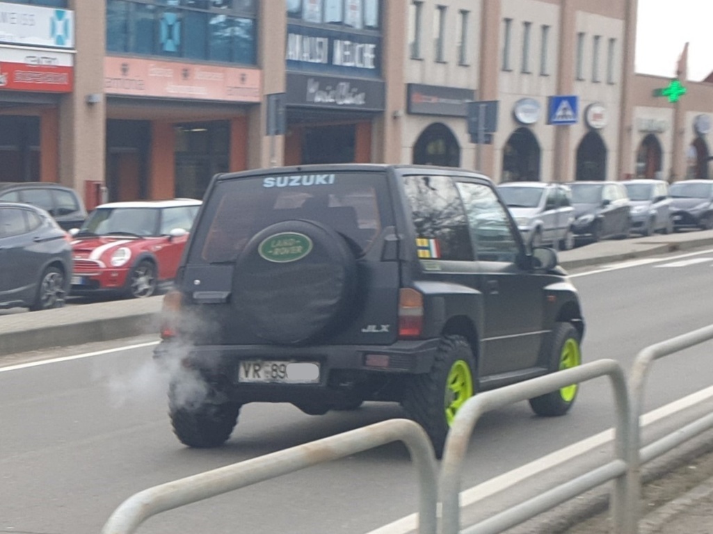 1651_1898_suzuki_vitara_16_jlx_2_li_fileminimizer.jpg