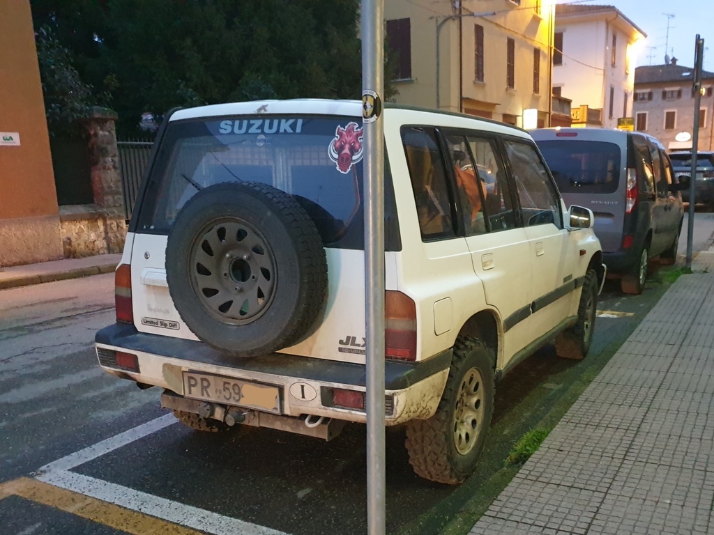 216_1991_suzuki_vitara_16i_16v_jlx_p_pack_5p_2_fileminimizer.jpg