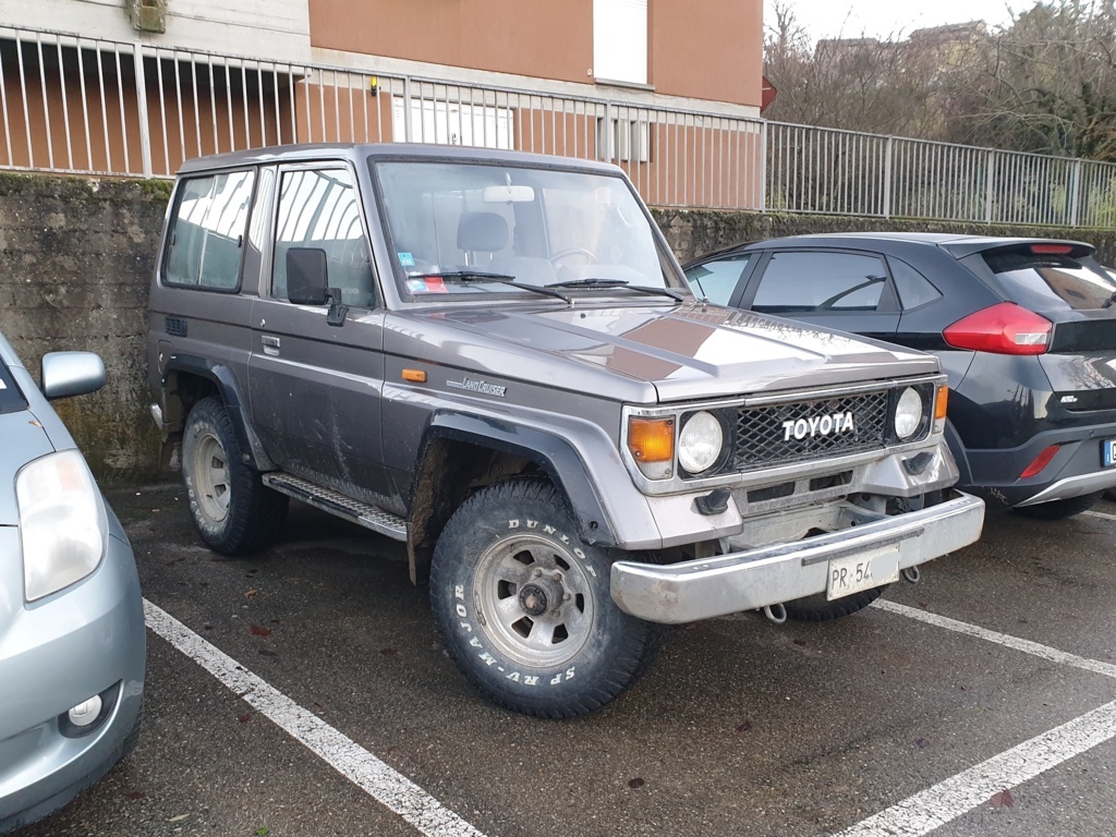 66_1989_toyota_land_cruiser_lj70_24_td_sw_2_li_fileminimizer.jpg