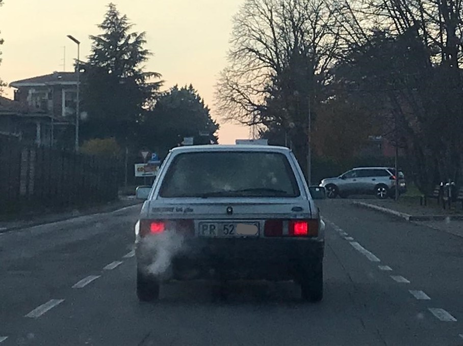 692_1988_ford_escort_14_ghia_2_li_fileminimizer.jpg