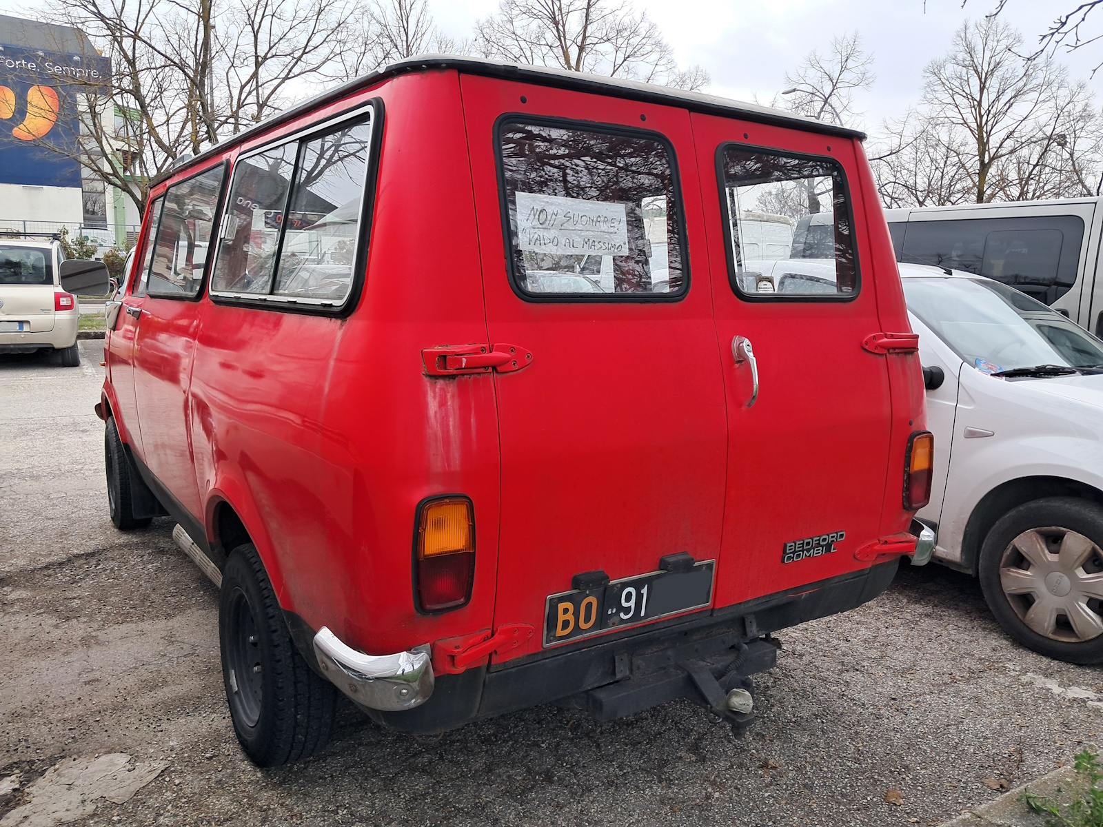 bedford_-_bo_917182_-_retro.jpg