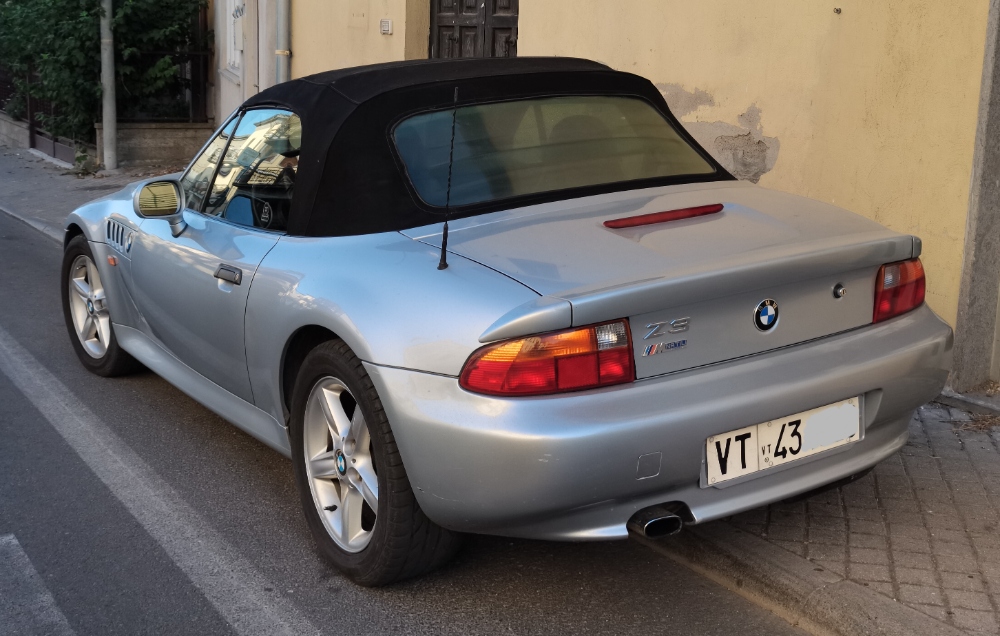 bmw32.jpg