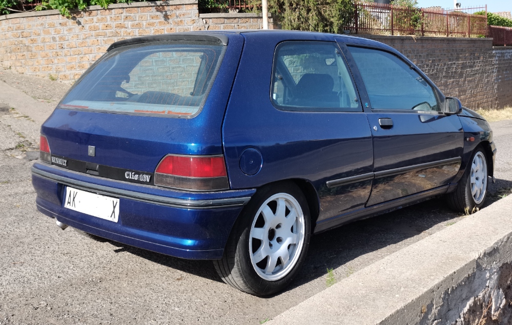 clio234.jpg