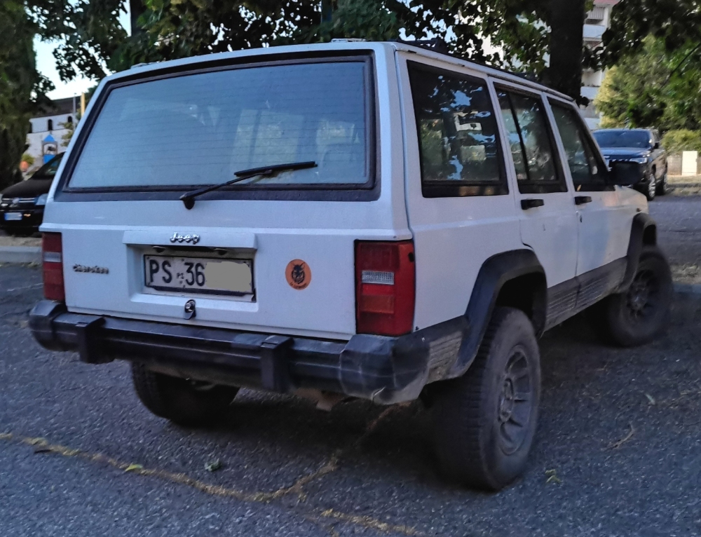 jeep_cherokee.jpg