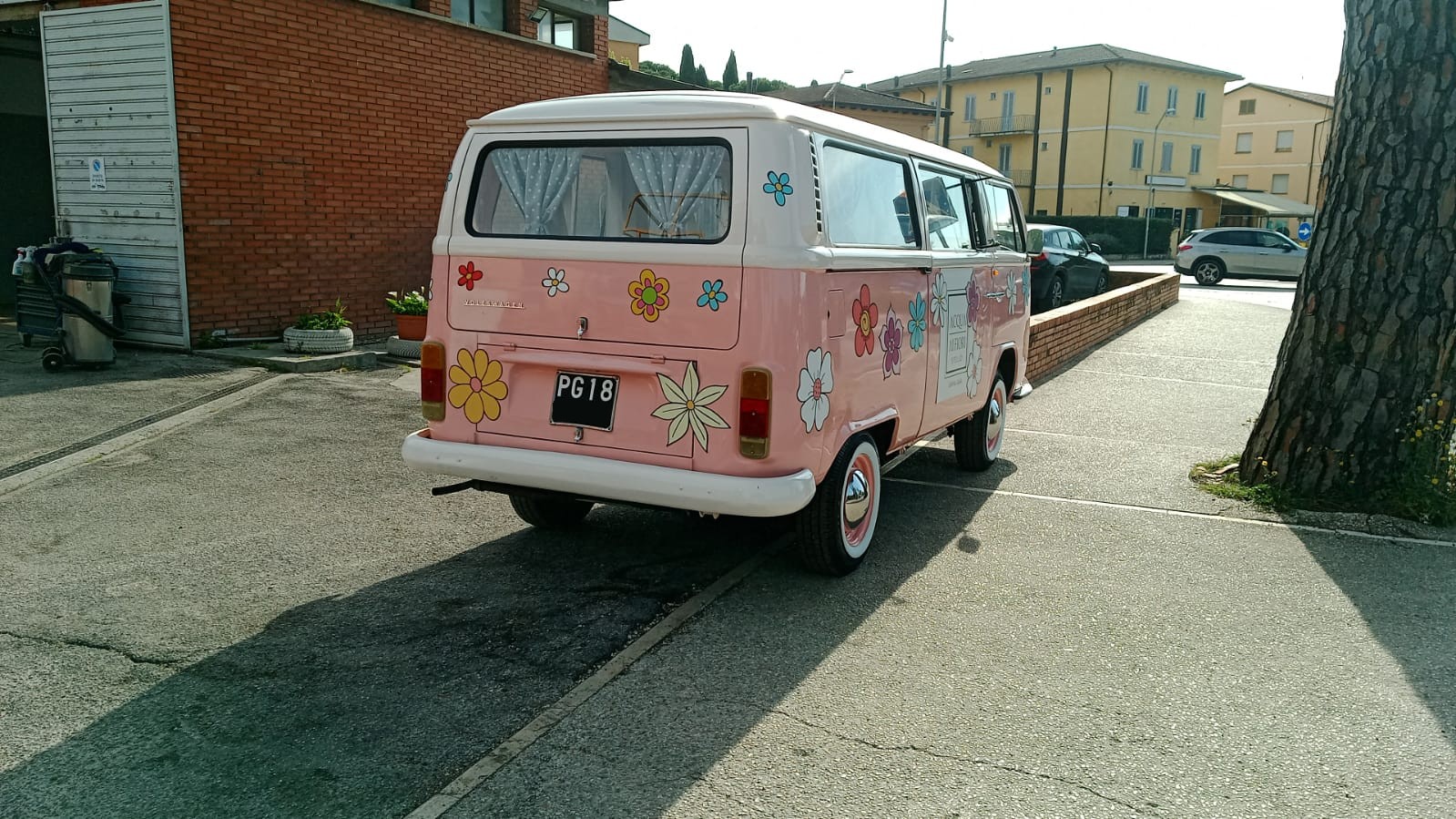 volkswagen_giardinetta_71_1.jpg