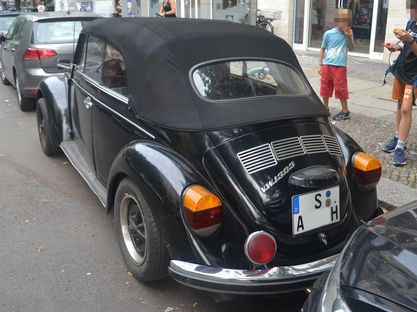 volkswagen_maggiolone_1303_cabriolet_d_sah_f01_cr3.jpg