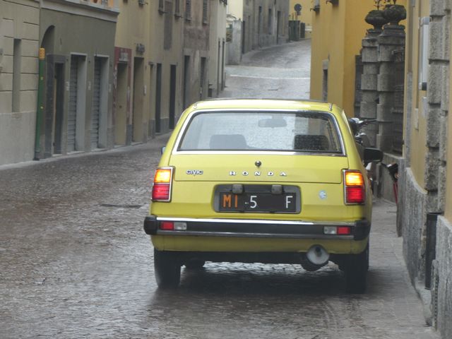 www.targhenere.net/gallery/images/news/honda-civic-gialla-2.jpg