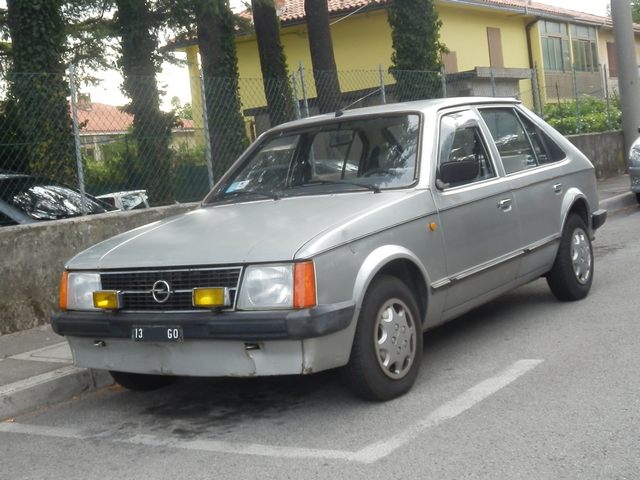 www.targhenere.net/gallery/images/news/opel-kadett-d-12s-go13-dan-2.jpg