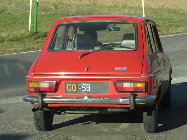 www.targhenere.net/gallery/images/news/simca-red.jpg