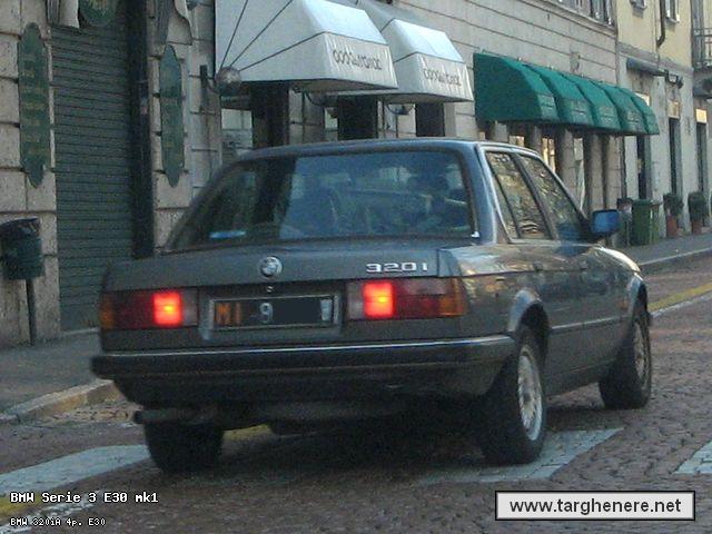 bmw-320i-e30-aut-trddan.jpg