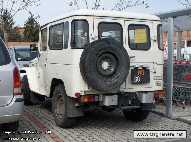 landcryuiserfil83.jpg