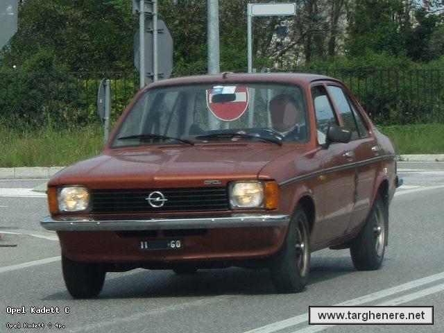 opel-kadett-10-4p-dan-79.jpg