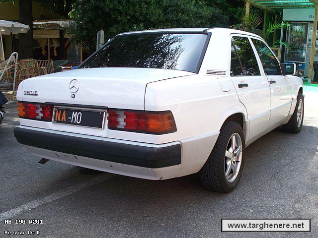 mercedes190fil20121115.jpg