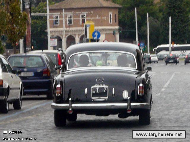 mercedespontondanguard20121121.jpg