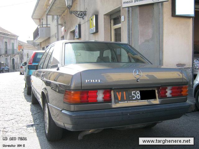 mercedes190enea20121209.jpg