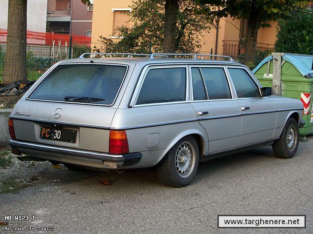 mercedesw123swfil20121215.jpg