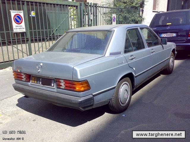 mercedes190iom20121221.jpg