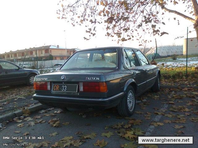 bmwe30super8020121226.jpg