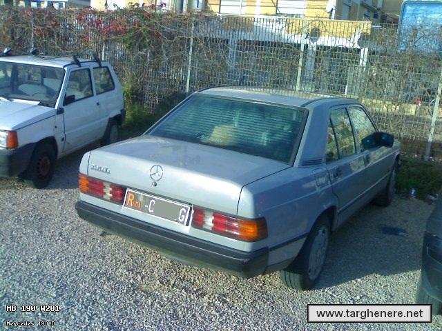 mercedes190bue20130225.jpg