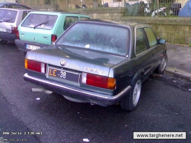 bmwe30bue20130302.jpg