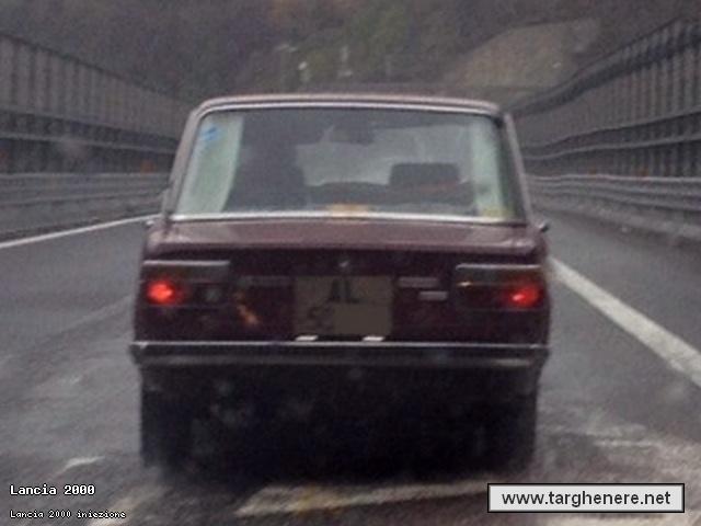 lancia2000maxtrave20130308.jpg
