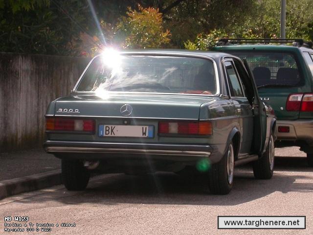 mercedesw123gabford20130605.jpg