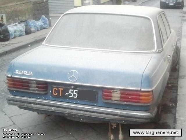 mercedesw123belva20131106.jpg