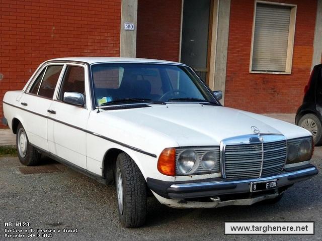 mercedesw123alessio20131122.jpg