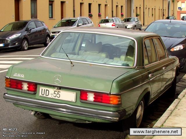 mercedesw123gabford20131206.jpg