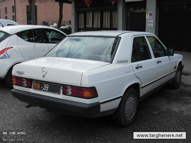 mercedes190shango20140227.jpg