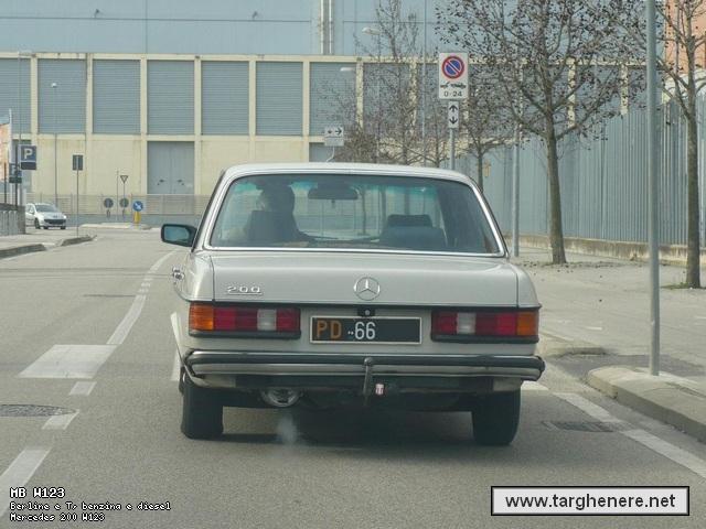mercedesw123sampei20140308.jpg