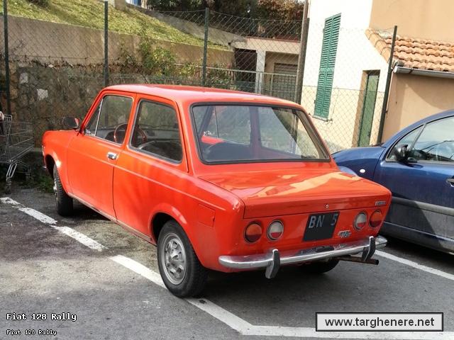 fiat128rallybiohazard20140615.jpg
