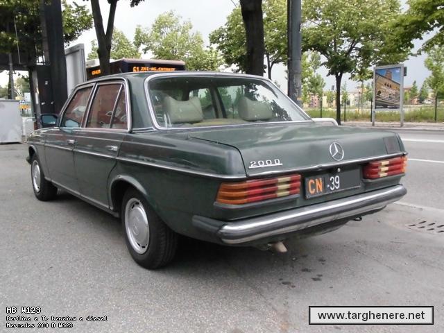 mercedesw123marlon20140628.jpg