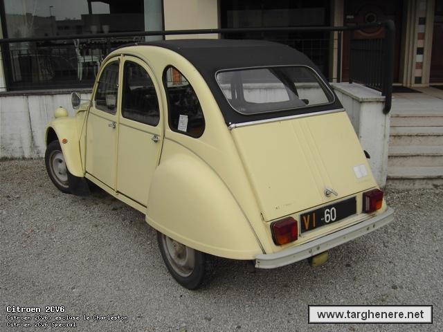 citroen2cvprincemax20140909.jpg
