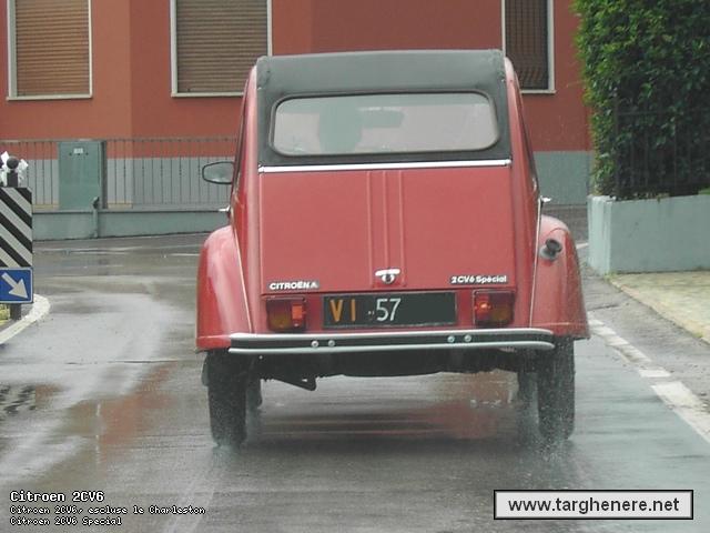citroen2cvprincemax20141217.jpg