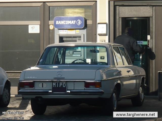 mercedesw115sampei20150111.jpg