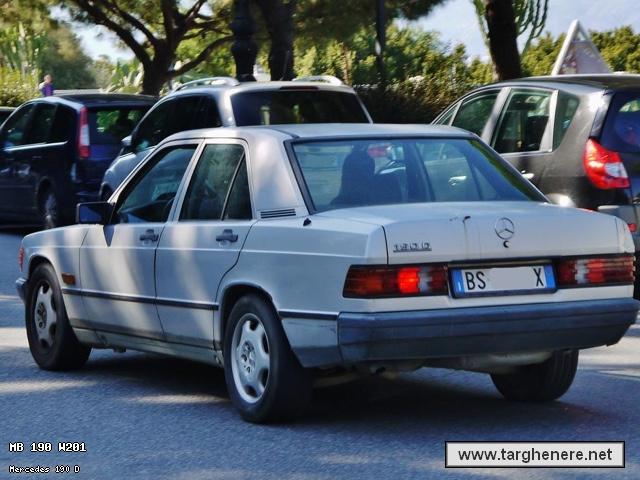 mercedes190super20720150201.jpg