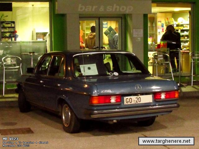mercedesw123gabford20150204.jpg