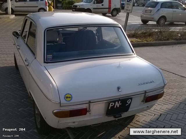 peugeot204neim20150224.jpg