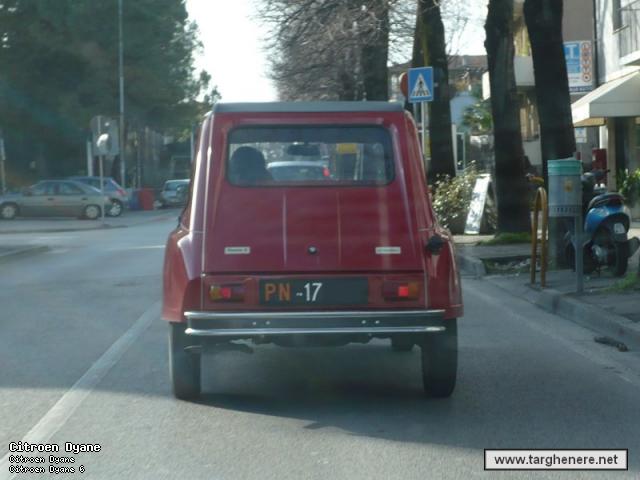 dyane6neim81.jpg