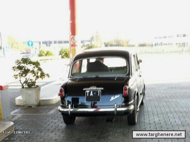 fiat1100103svalvolato20150304.jpg