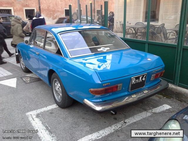 lancia2000coupeneim20150310.jpg