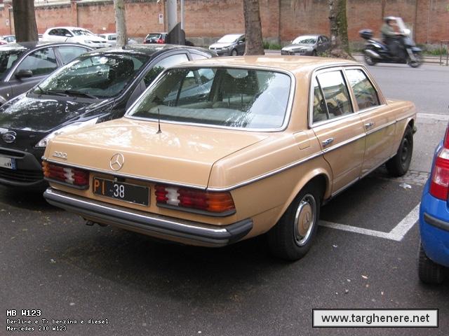 mercedesw123berto20150523.jpg
