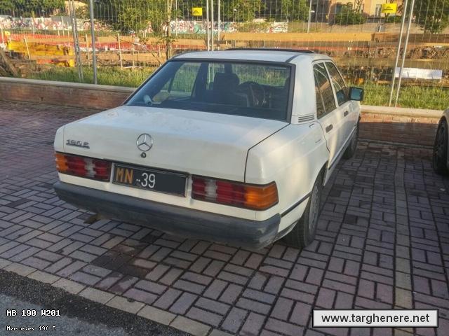 mercedes190super8020150815.jpg