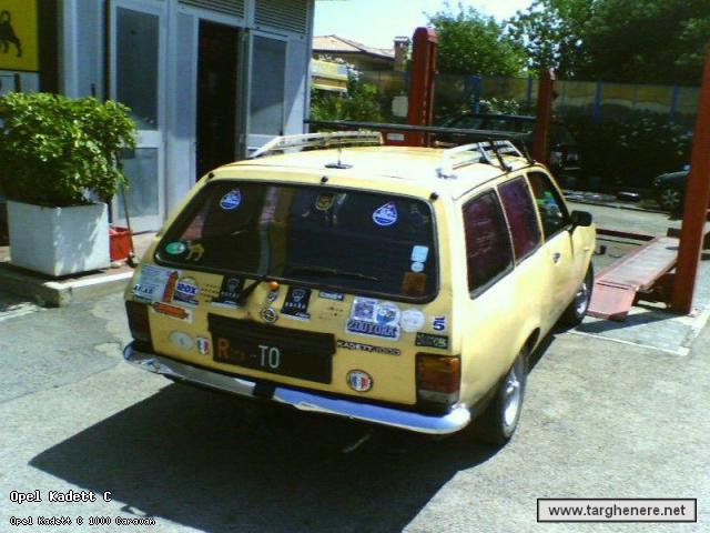 kadettccar77bue.jpg