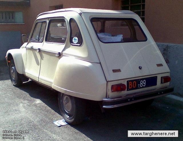 dyane6fil81.jpg