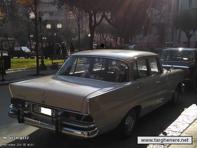 mercedesw1111600gt20160427.jpg