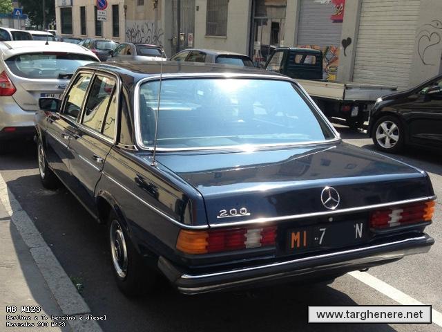 mercedesw123amonks20160526.jpg