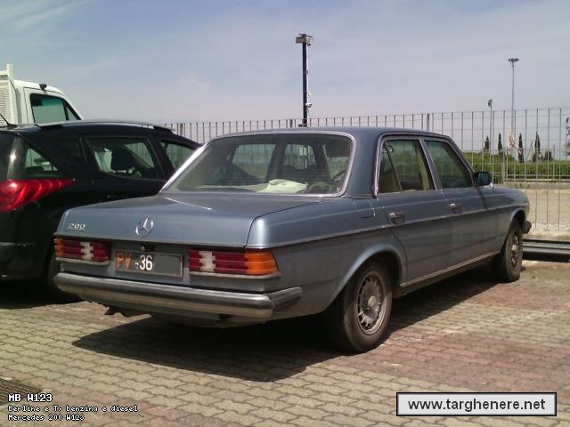 mercedesw123mc12720160811.jpg
