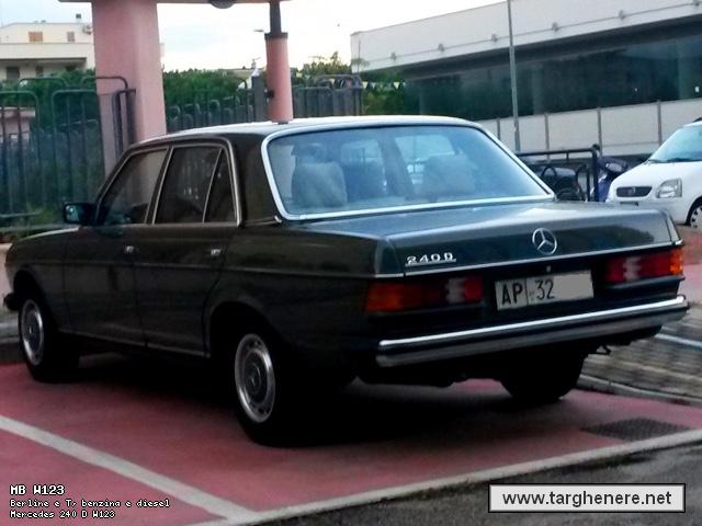 mercedesw123ap20161207.jpg